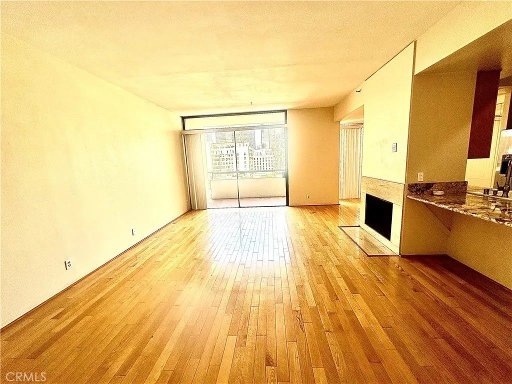 Photo of 600 W 9th St #1508, Los Angeles, CA 90015 (MLS # OC26079517)