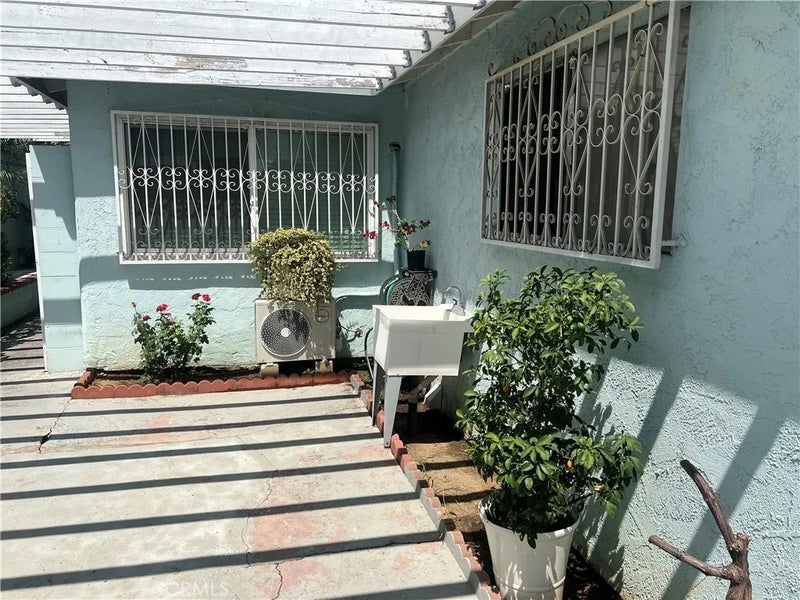 1259 S. Arizona Ave.