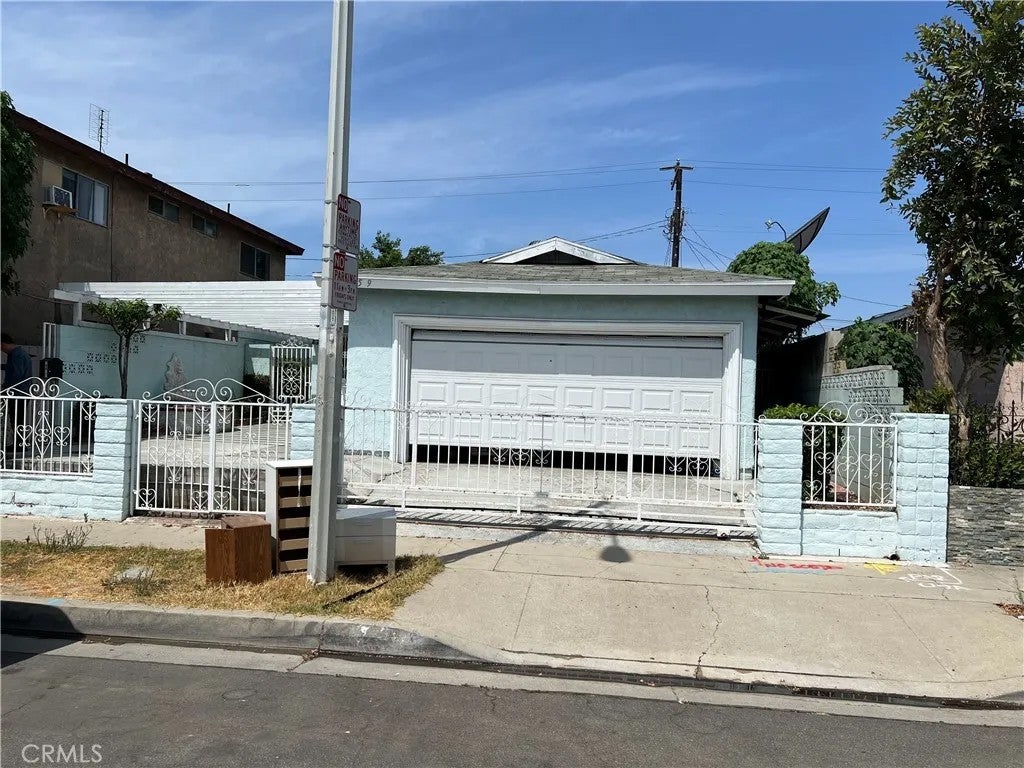 1259 S. Arizona Ave.