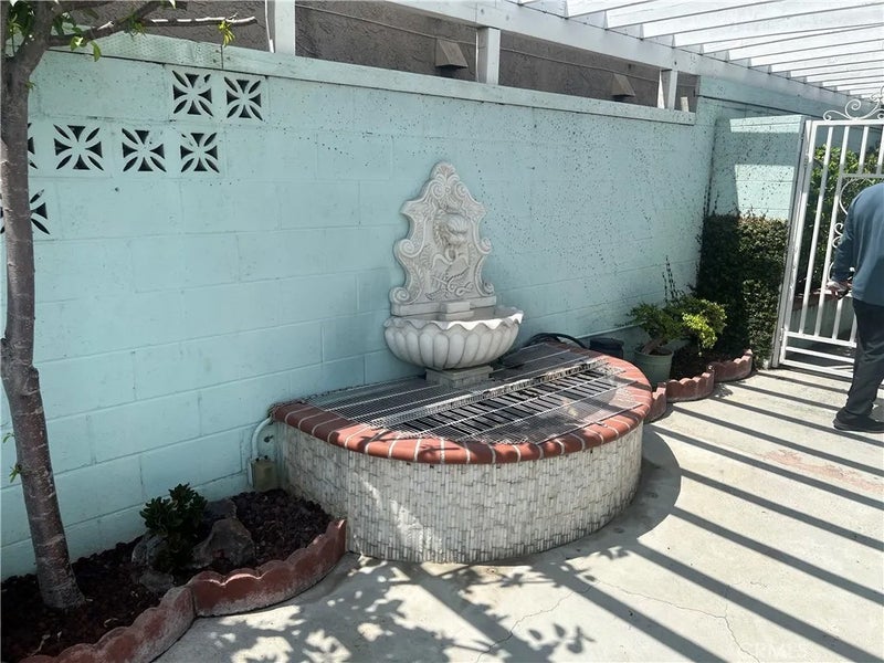 1259 S. Arizona Ave.