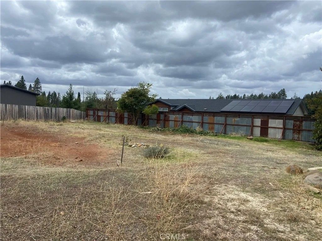 Photo of 1620 Timber Ln, Paradise, CA 95969 (MLS # SN25240581)