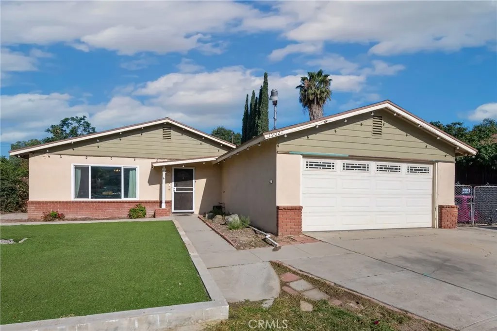 19027 Stroh Avenue