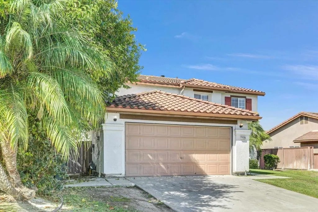 2128 Chateau Ct