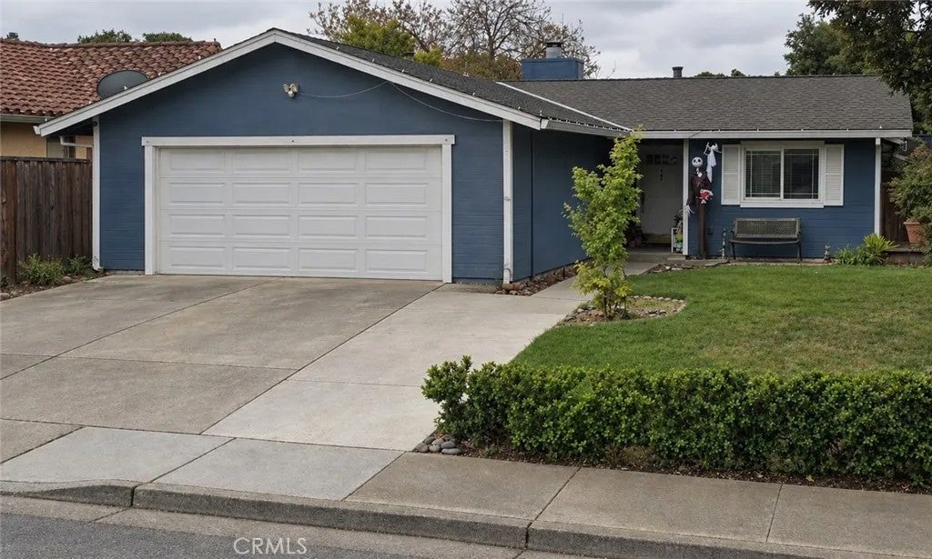 Photo of 1379 Meridian ST, Hollister, CA 95023 (MLS # IG26232320)