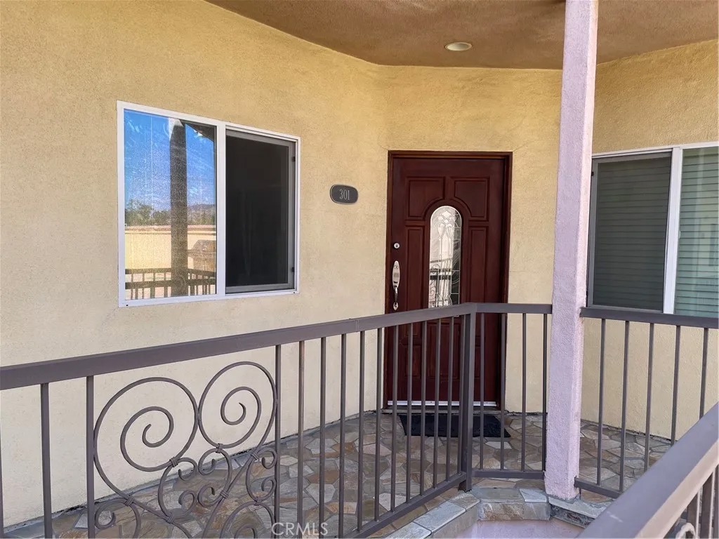 626 E Orange Grove Avenue 301