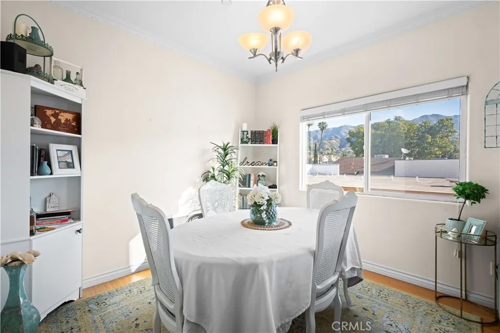 626 E Orange Grove Avenue 301