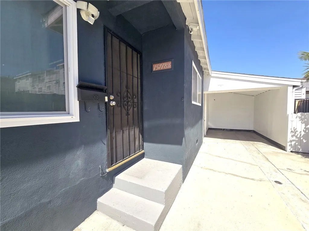 15716 Larch Avenue