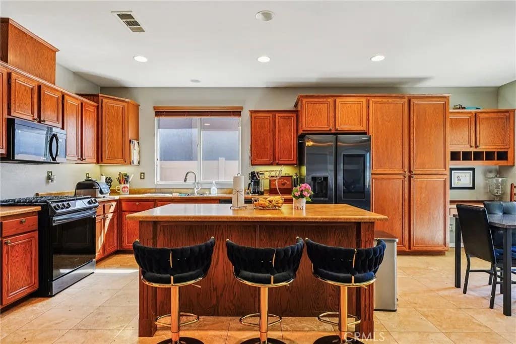 Photo of 1471 Hunter Moon Way, Beaumont, CA 92223 (MLS # CV26062310)