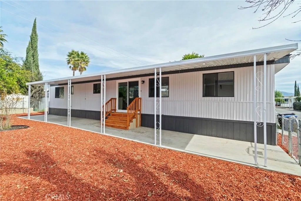 Photo of 1097 N State St #25, Hemet, CA 92543 (MLS # SW26037063)