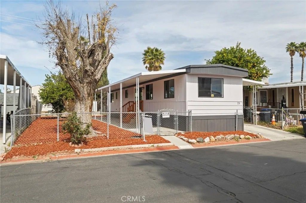 Photo of 1097 N State St #25, Hemet, CA 92543 (MLS # SW26037063)