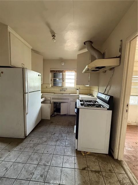 Tiny photo for 9043 De Adalena, Rosemead, CA 91770 (MLS # AR25254666)