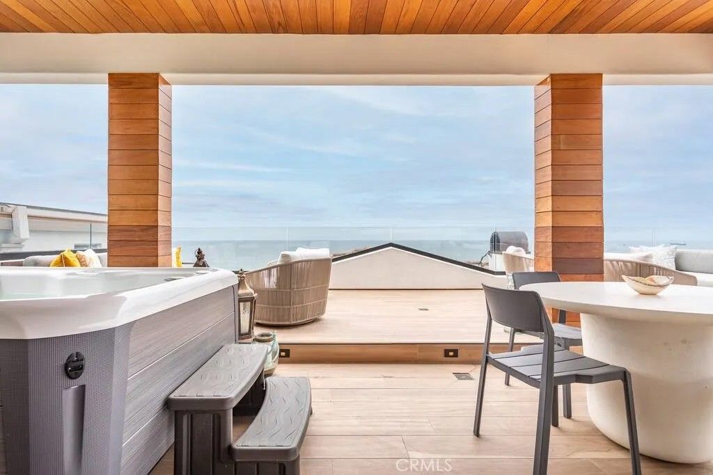 Photo of 314 32nd Street, Manhattan Beach, CA 90266 (MLS # SB26007713)