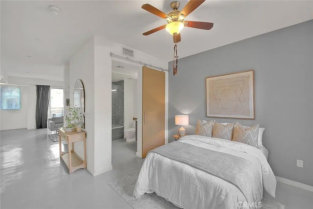 Photo of 217 S Marengo Ave #110, Pasadena, CA 91101 (MLS # AR26051171)