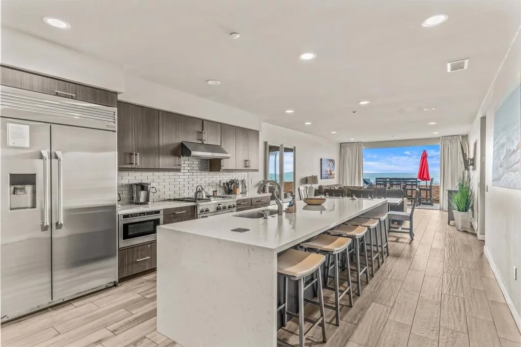 700 S The Strand 102