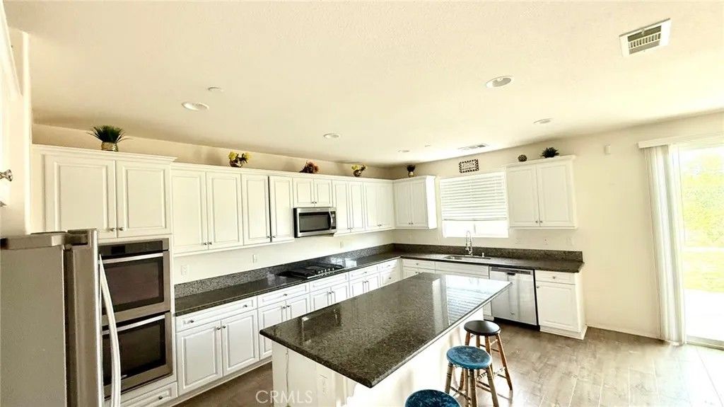 Photo of 35291 Via Santa Catalina, Winchester, CA 92596 (MLS # SW26083326)