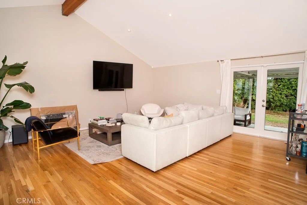 Photo of 6458 Hanna Ave, Woodland Hills, CA 91303 (MLS # SR25280176)