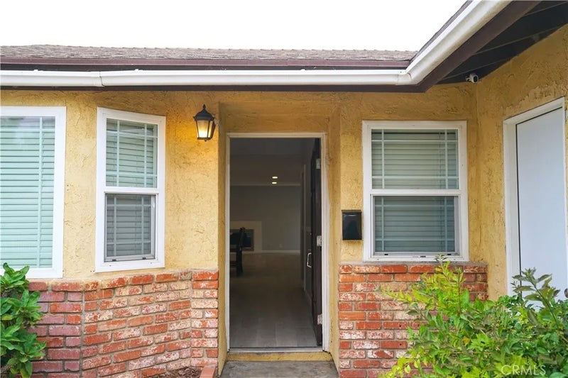 140 S Topanga