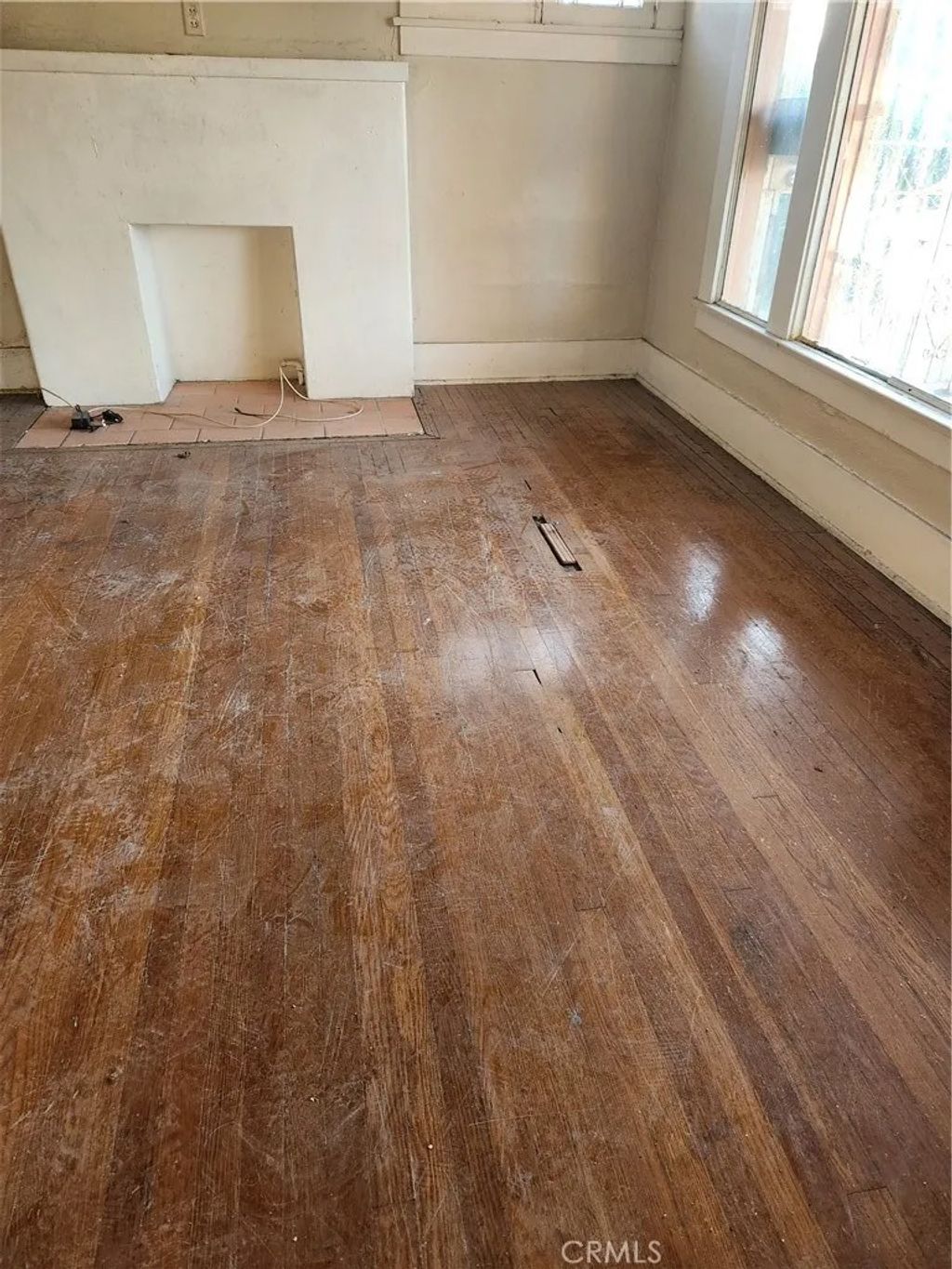 Photo of 5714 10th Avenue, Los Angeles, CA 90043 (MLS # IG26019943)