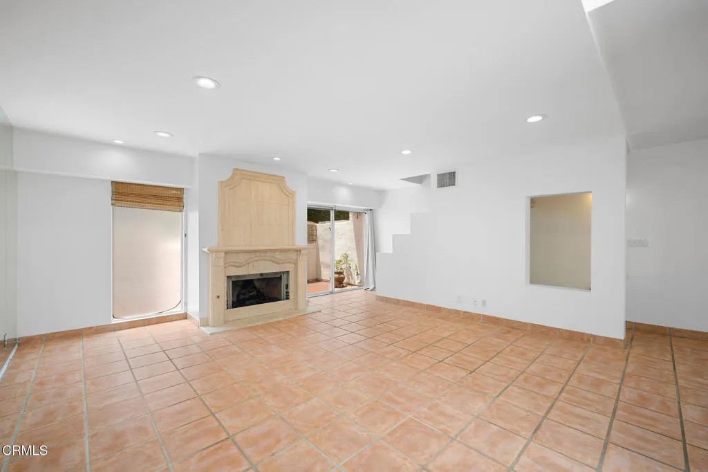 400 Monterey Road 16