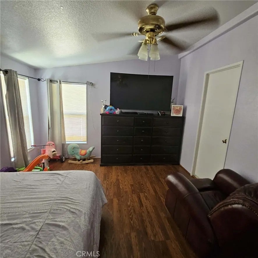 16600 Downey 27