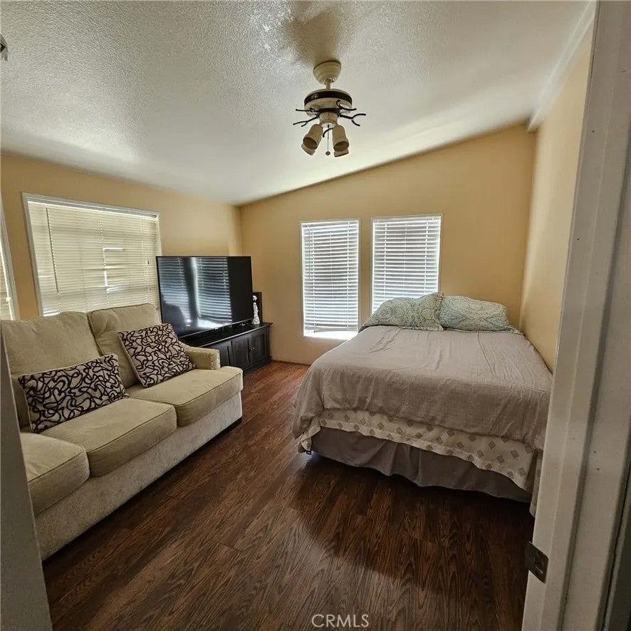 16600 Downey 27