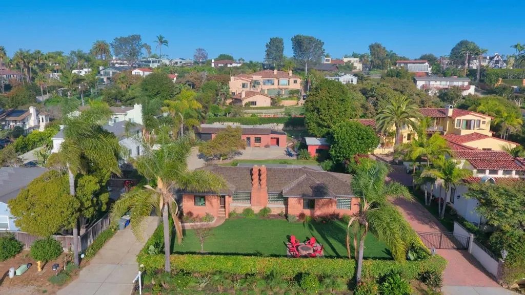 215 N Vulcan Drive