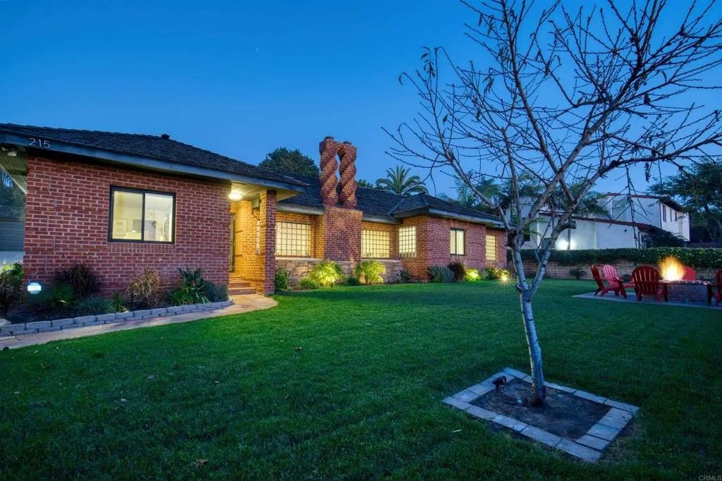 Photo of 215 N Vulcan Drive, Encinitas, CA 92024 (MLS # NDP2511553)