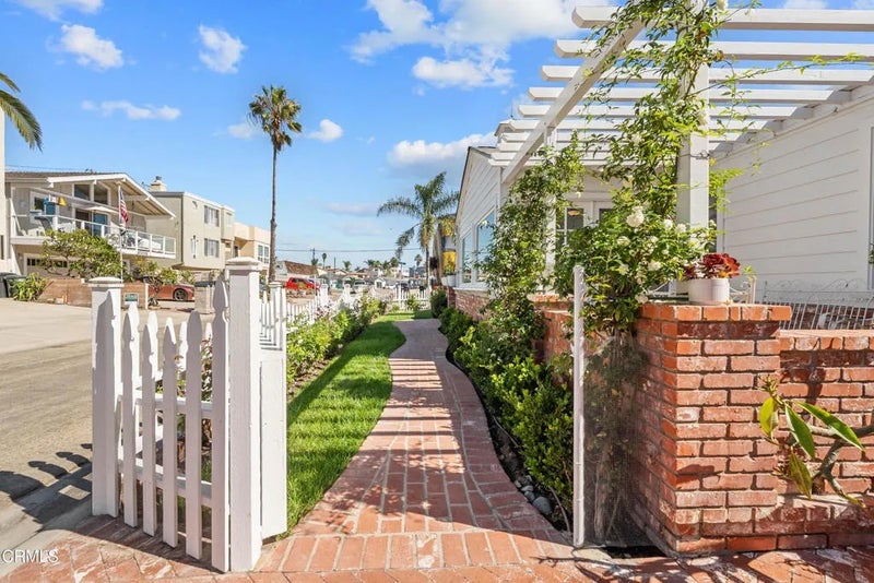 132 Santa Rosa Avenue