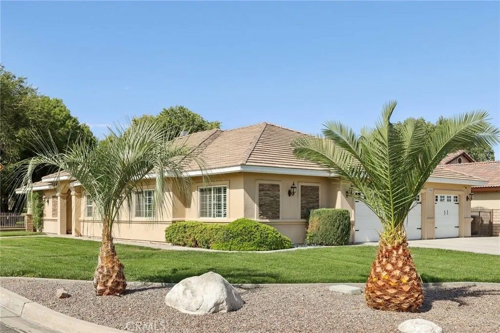 Photo for 12780 Golf Course Drive, Victorville, CA 92395 (MLS # IV25248139)