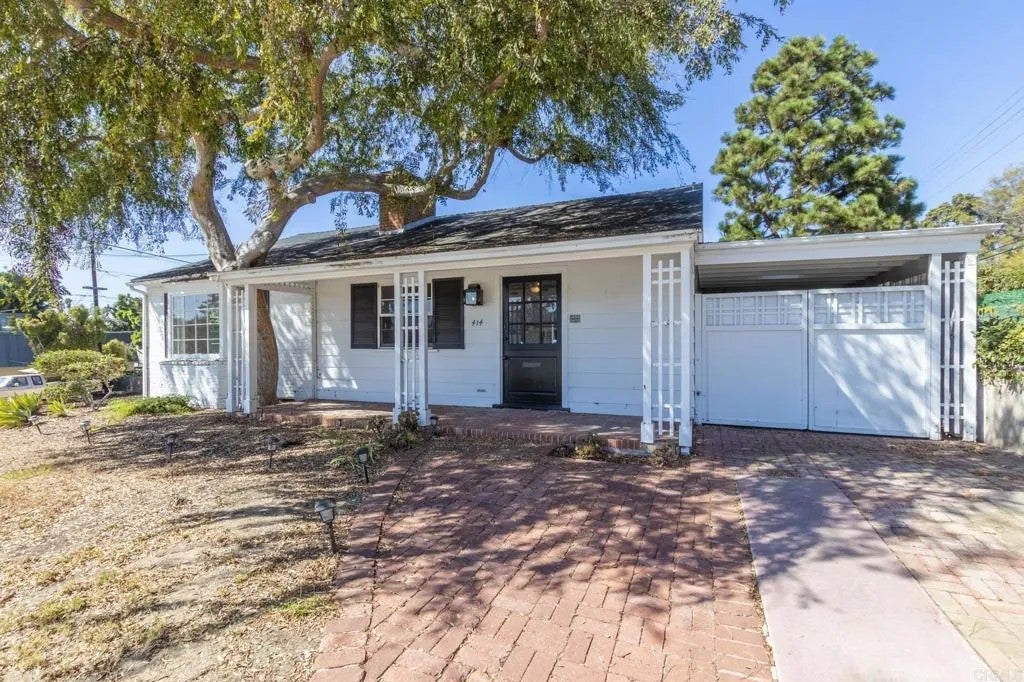 Photo of 414 La Canada Street, La Jolla, CA 92037 (MLS # NDP2609603)
