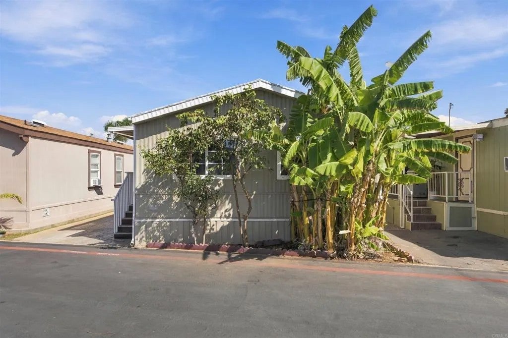 1600 Palm Ave 35
