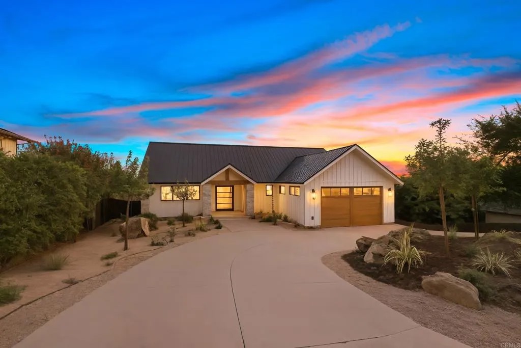 3920 Holly Brae