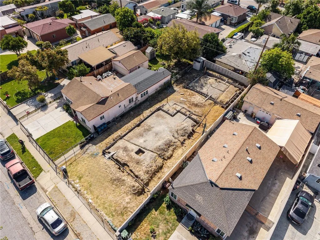 1114 E Glencoe