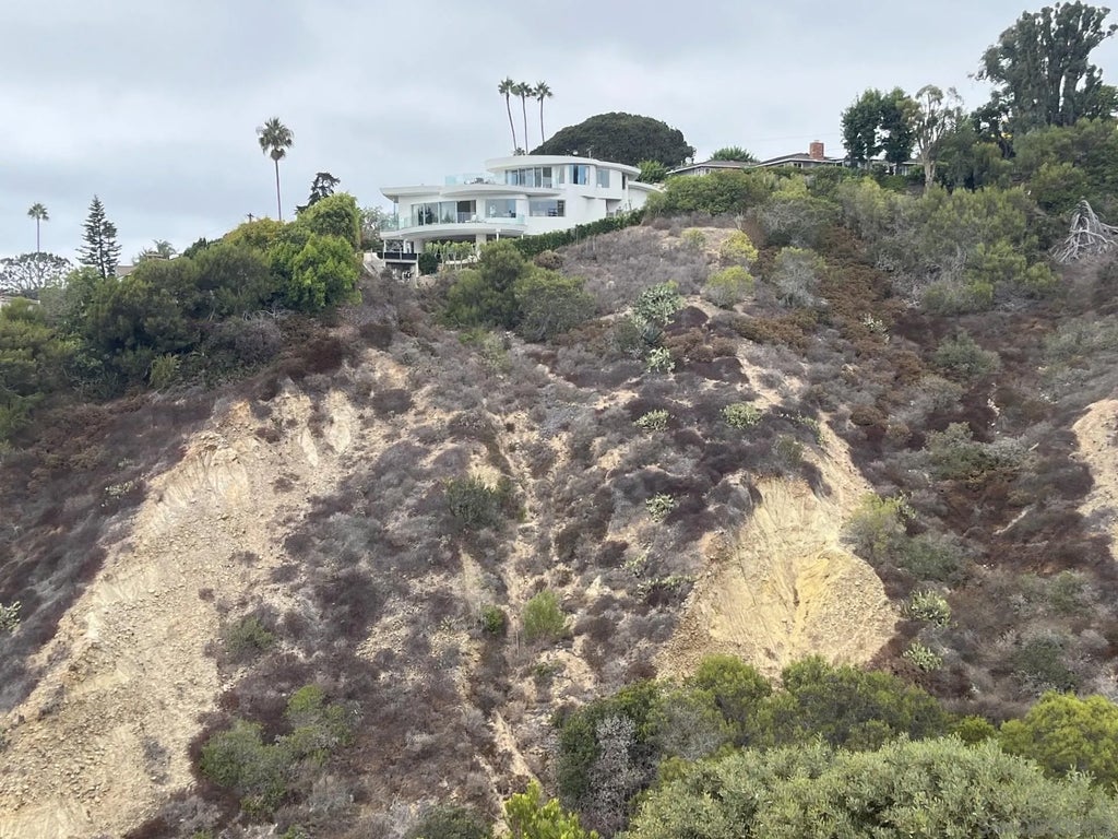 Photo of 5943 La Jolla Corona Drive, La Jolla, CA 92037 (MLS # 260025270)
