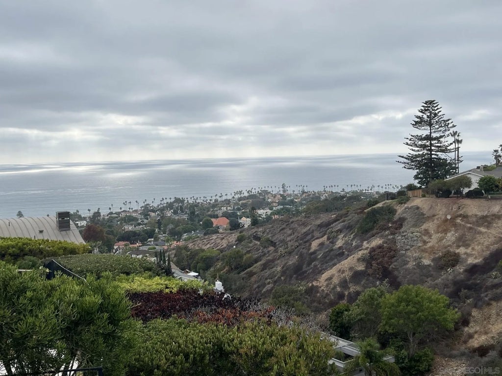 Photo of 5943 La Jolla Corona Drive, La Jolla, CA 92037 (MLS # 260025270)