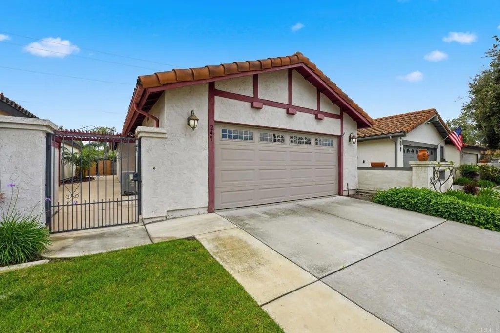 Photo of 245 Smoke Tree Place, Oceanside, CA 92057 (MLS # NDP2603242)