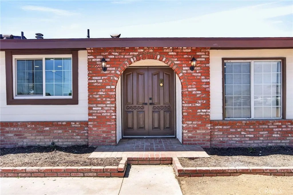17129 Birch