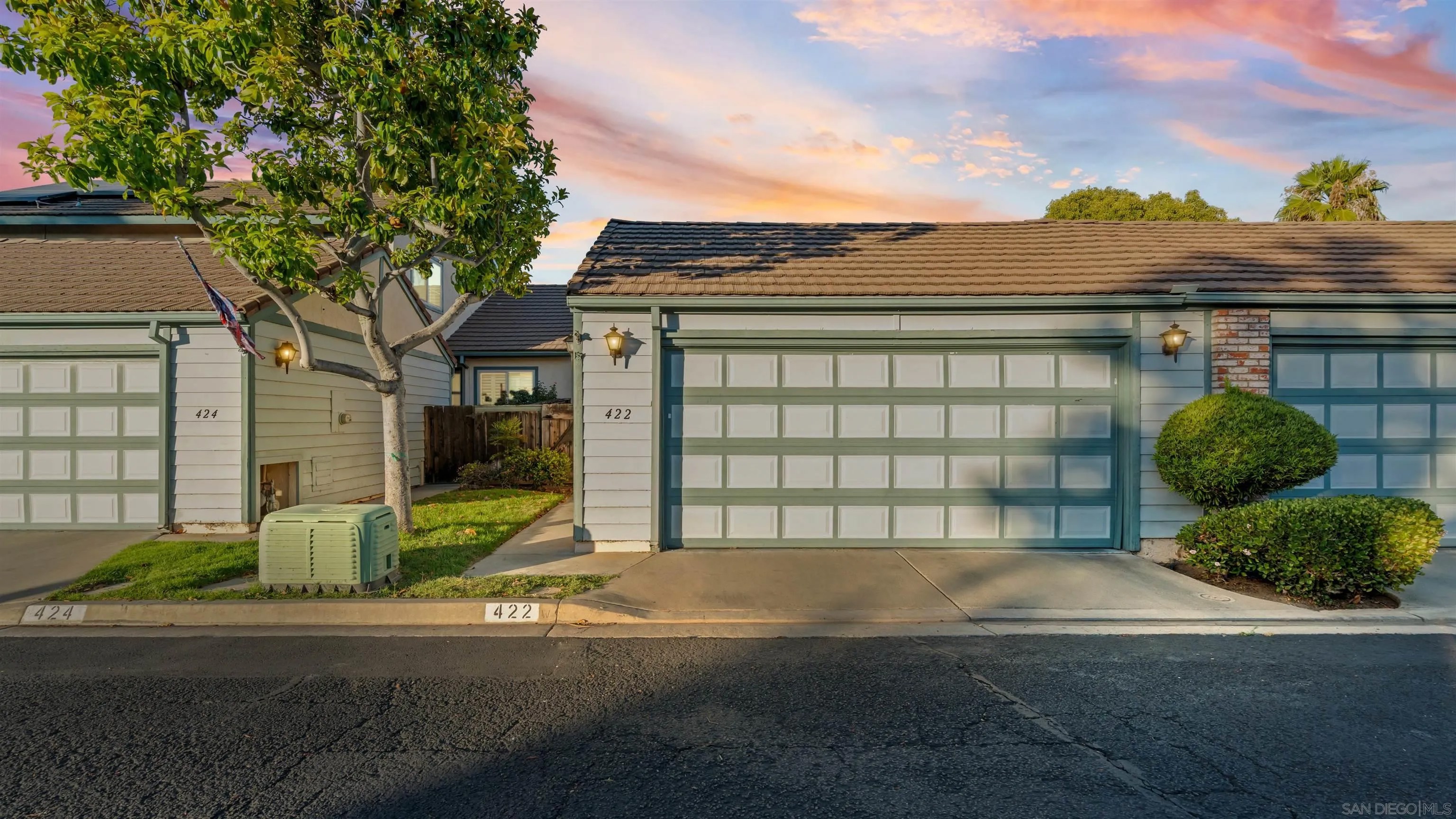 422 Devonshire Gln