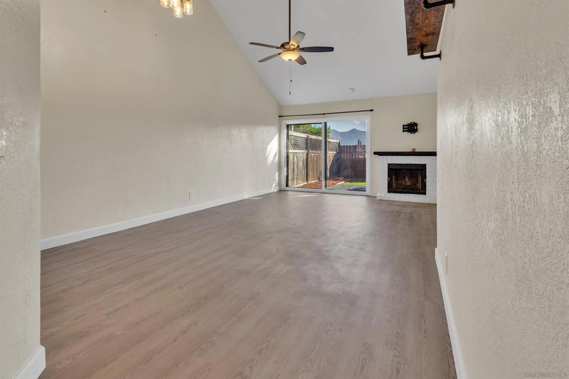 422 Devonshire Gln