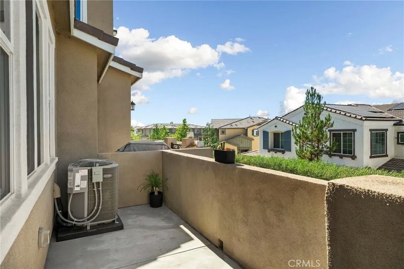 16018 Lasselle Street 3