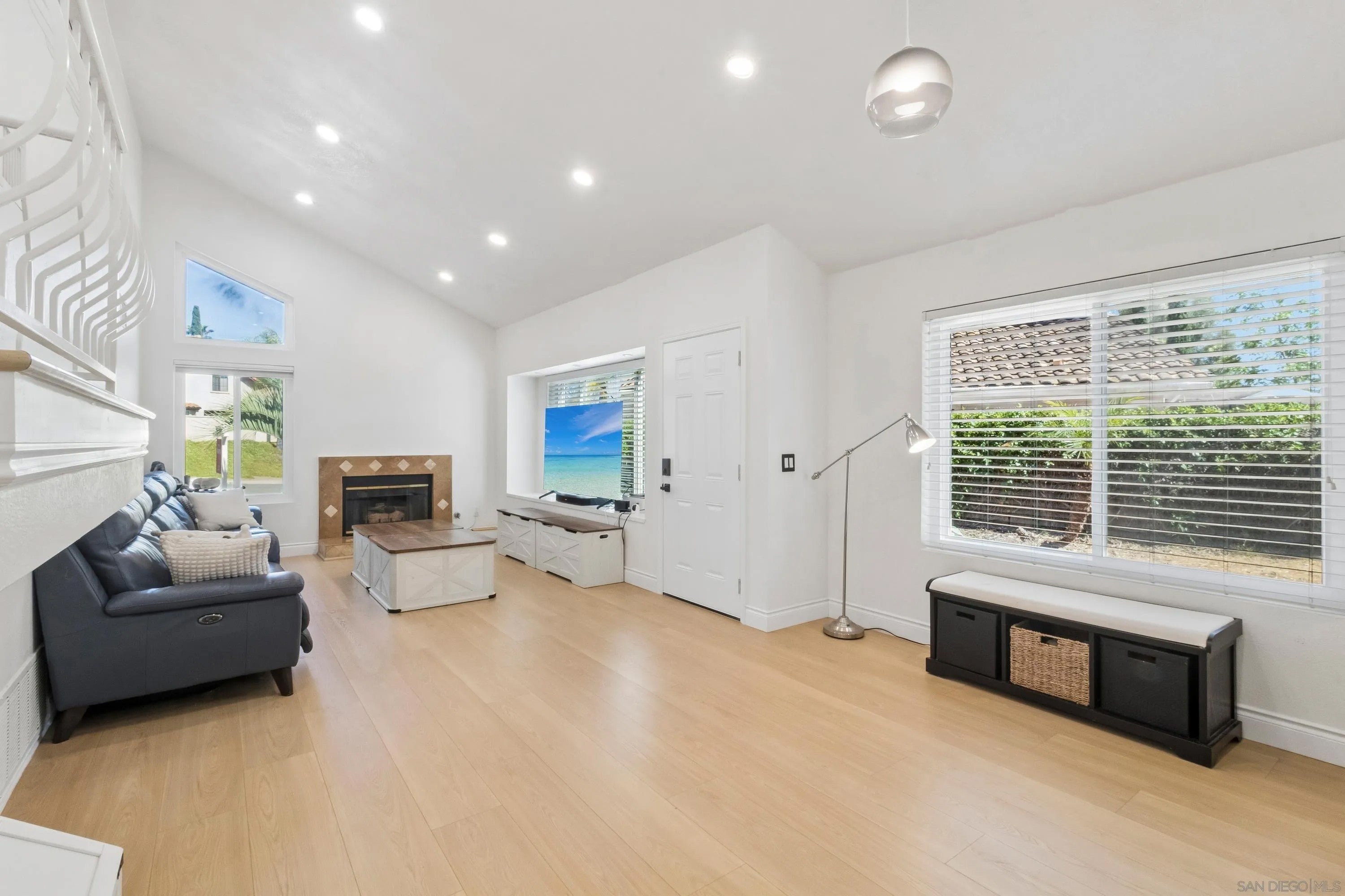 2343 Fair Oak