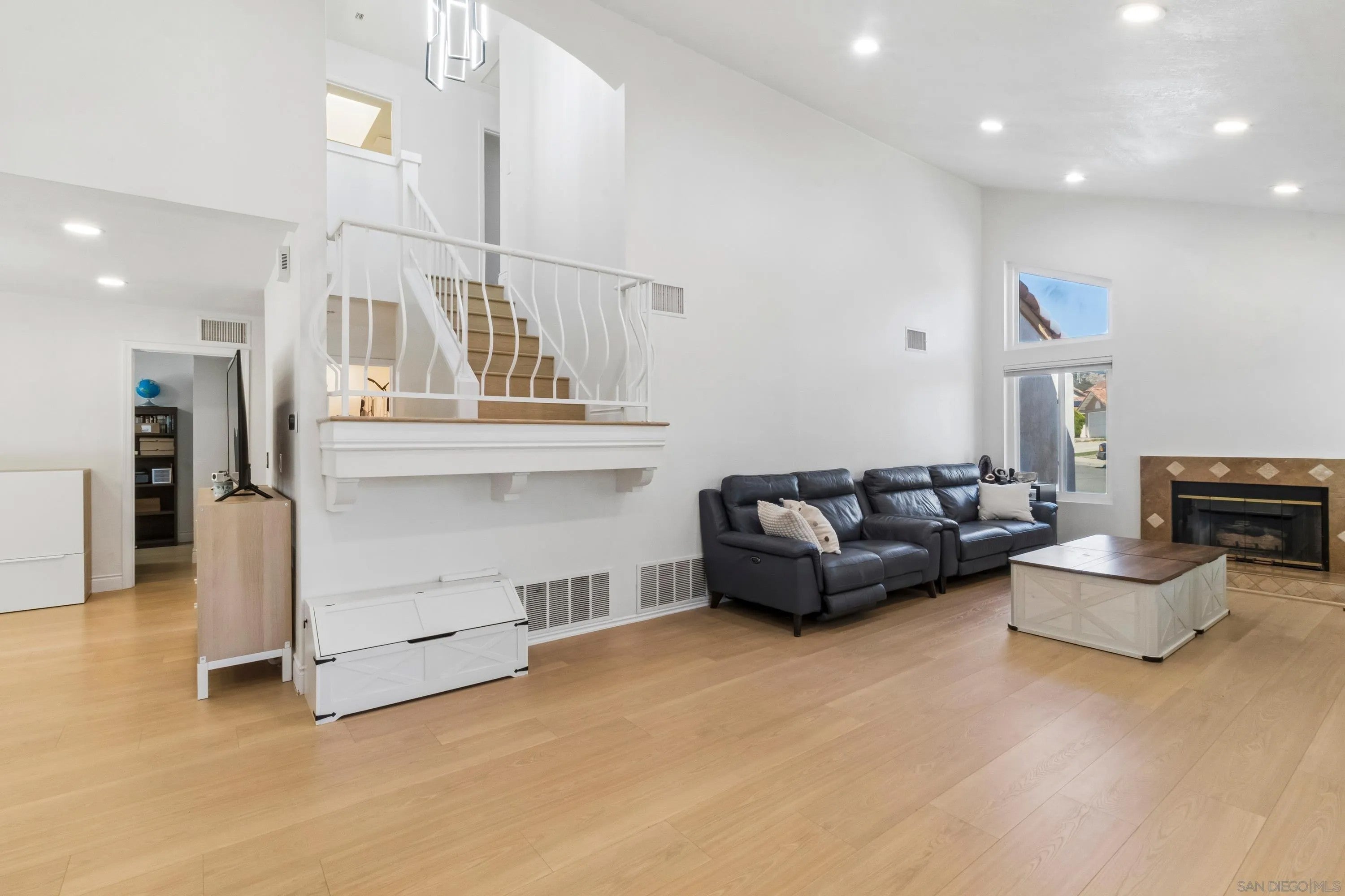 2343 Fair Oak