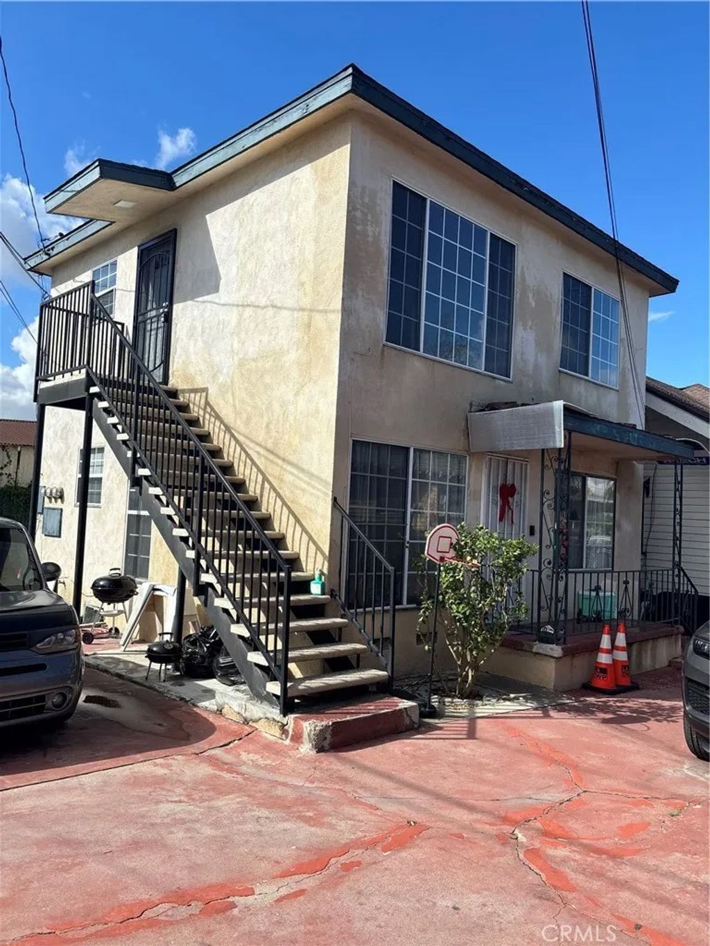 Photo of 426 W 51st St, Los Angeles, CA 90037 (MLS # DW26038083)