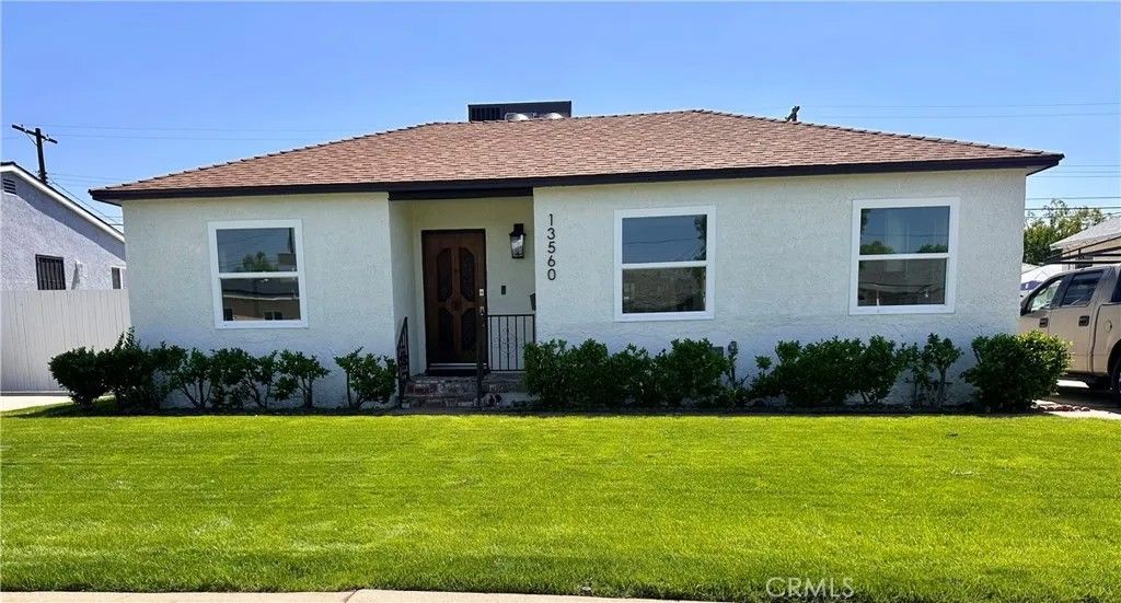 Photo of 13560 Correnti St, Arleta, CA 91331 (MLS # SR26074794)