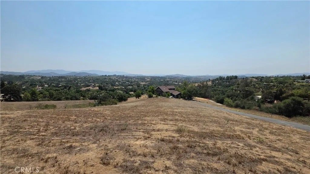 Photo of 4140 Meredith, Fallbrook, CA 92028 (MLS # SW25154210)