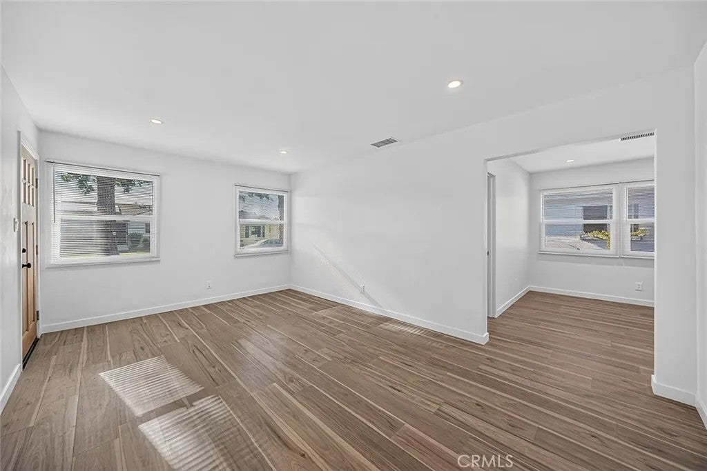 4548 Radnor