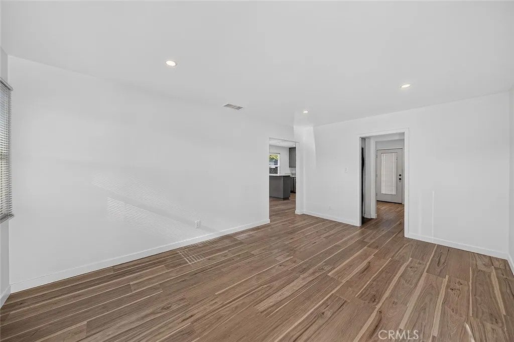 4548 Radnor
