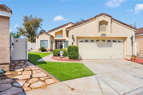 Photo of 28911 Willow Creek, Highlands, CA 92346 (MLS # IV25245764)