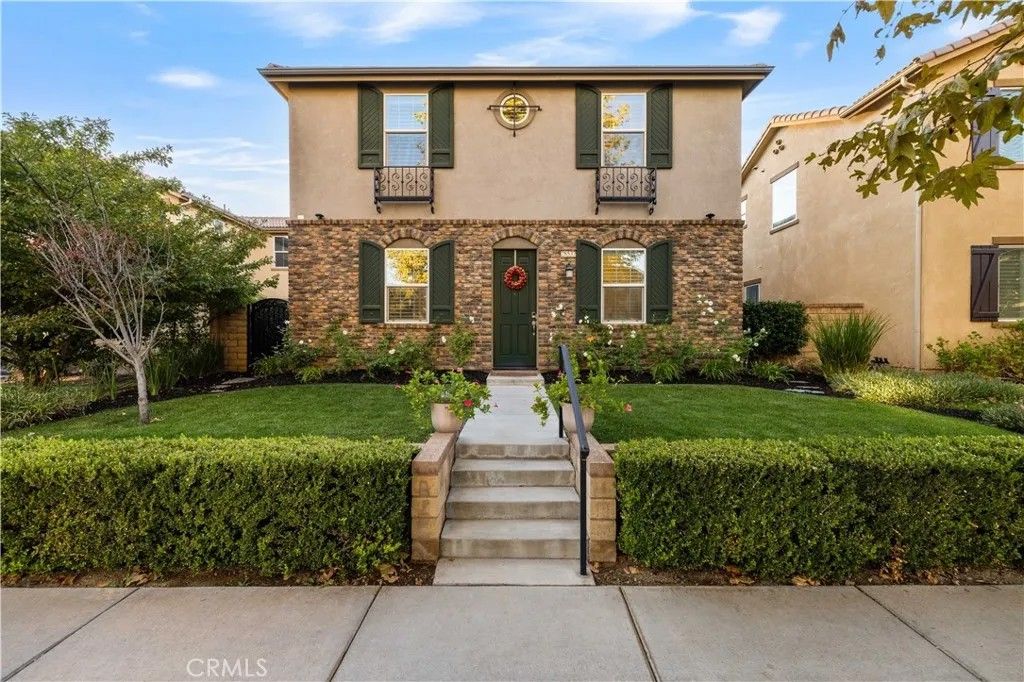 Photo of 28537 Vista Del Rio, Valencia, CA 91354 (MLS # SR25244931)