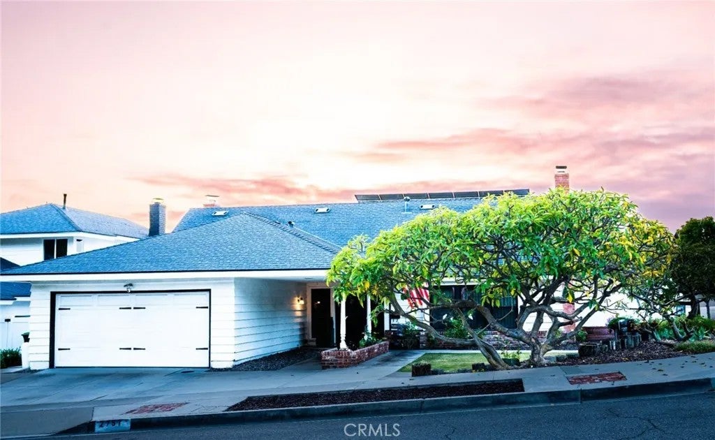 2751 Cardinal